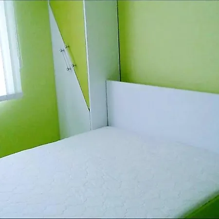 Leo 4 Apartment *